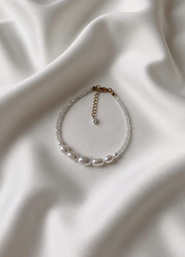 Dyadema crystal pearl bracelet