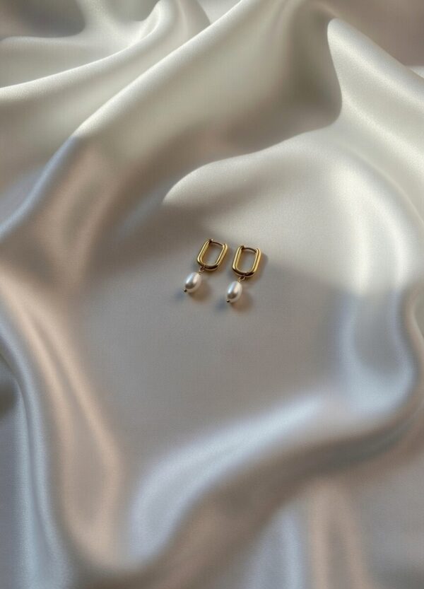 Transformers pearl earrings