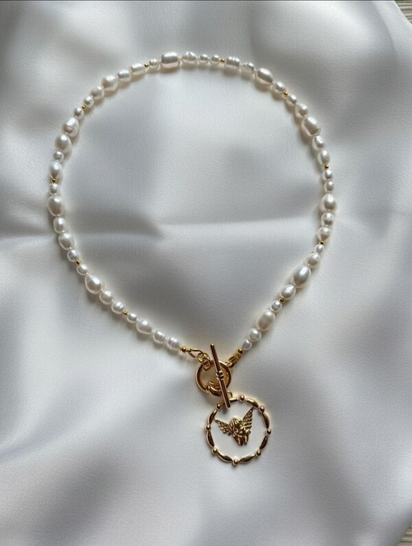 Angel pearl choker