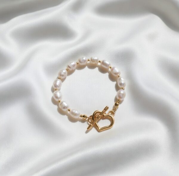 Secret pearl bracelet