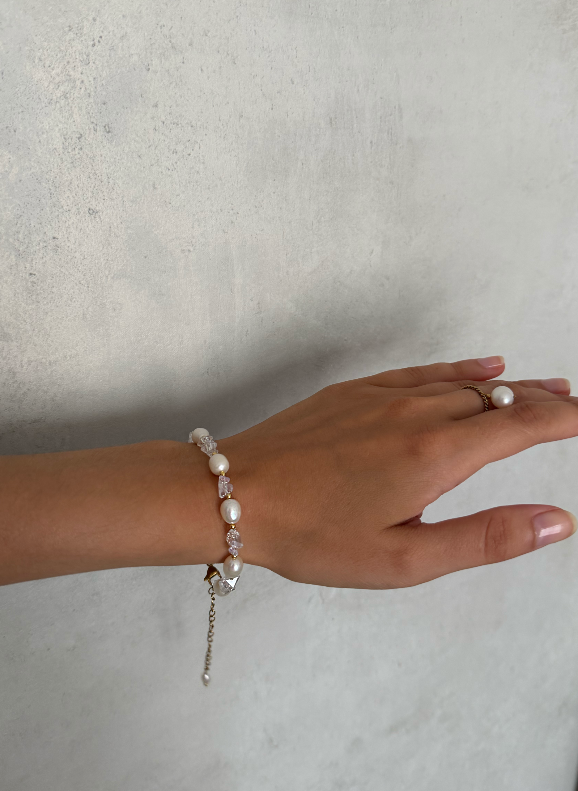 Adele crystal pearl bracelet - Image 2